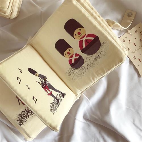 Fabric Book, Garder/Klovn, 2. sortering